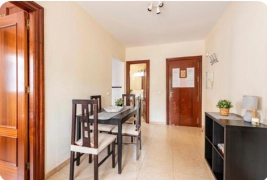 Apartamento En Primera Linea De Playa El Palo Málaga Exteriör bild