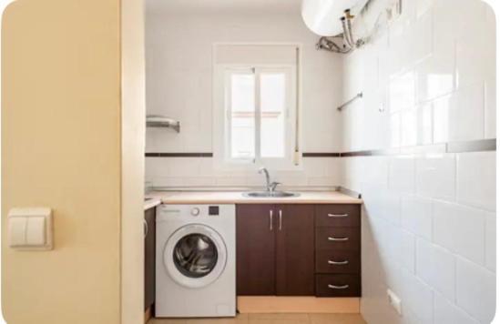 Apartamento En Primera Linea De Playa El Palo Málaga Exteriör bild
