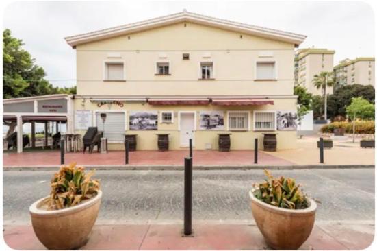 Apartamento En Primera Linea De Playa El Palo Málaga Exteriör bild